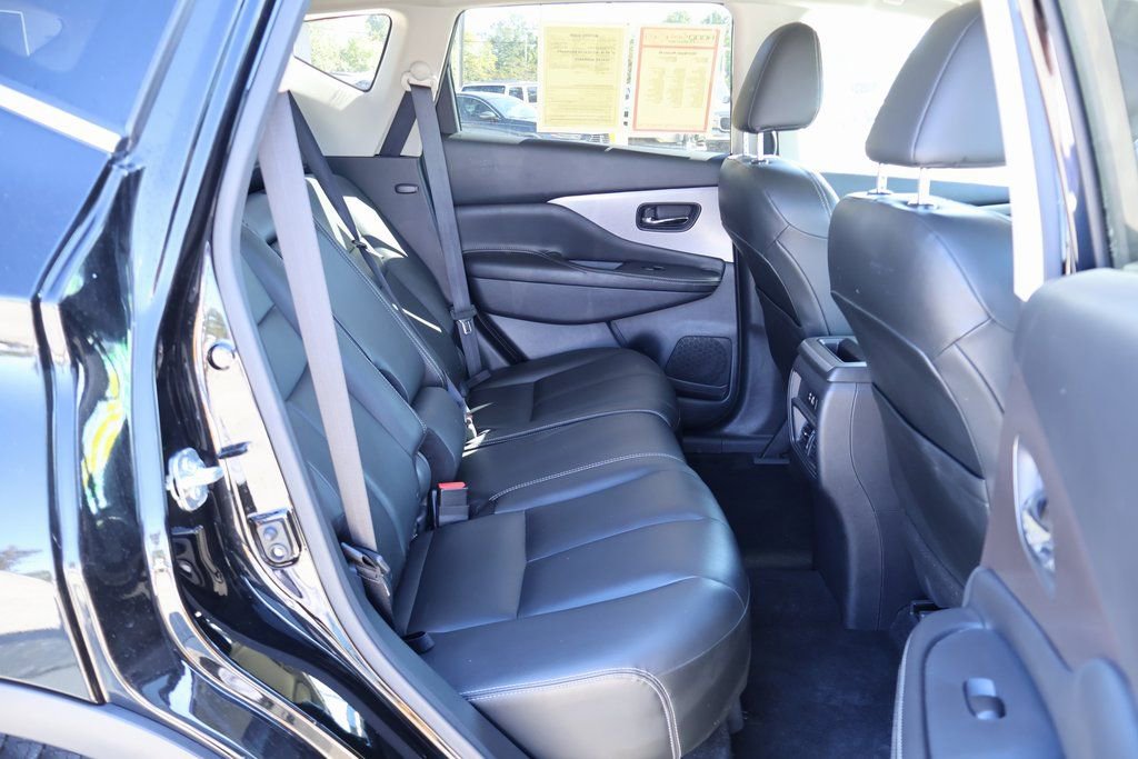 Used 2023 Nissan Murano SV image 10