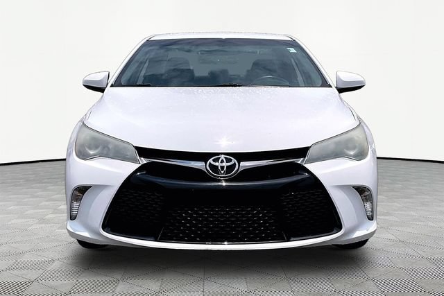 Used 2016 Toyota Camry SE FWD image 2