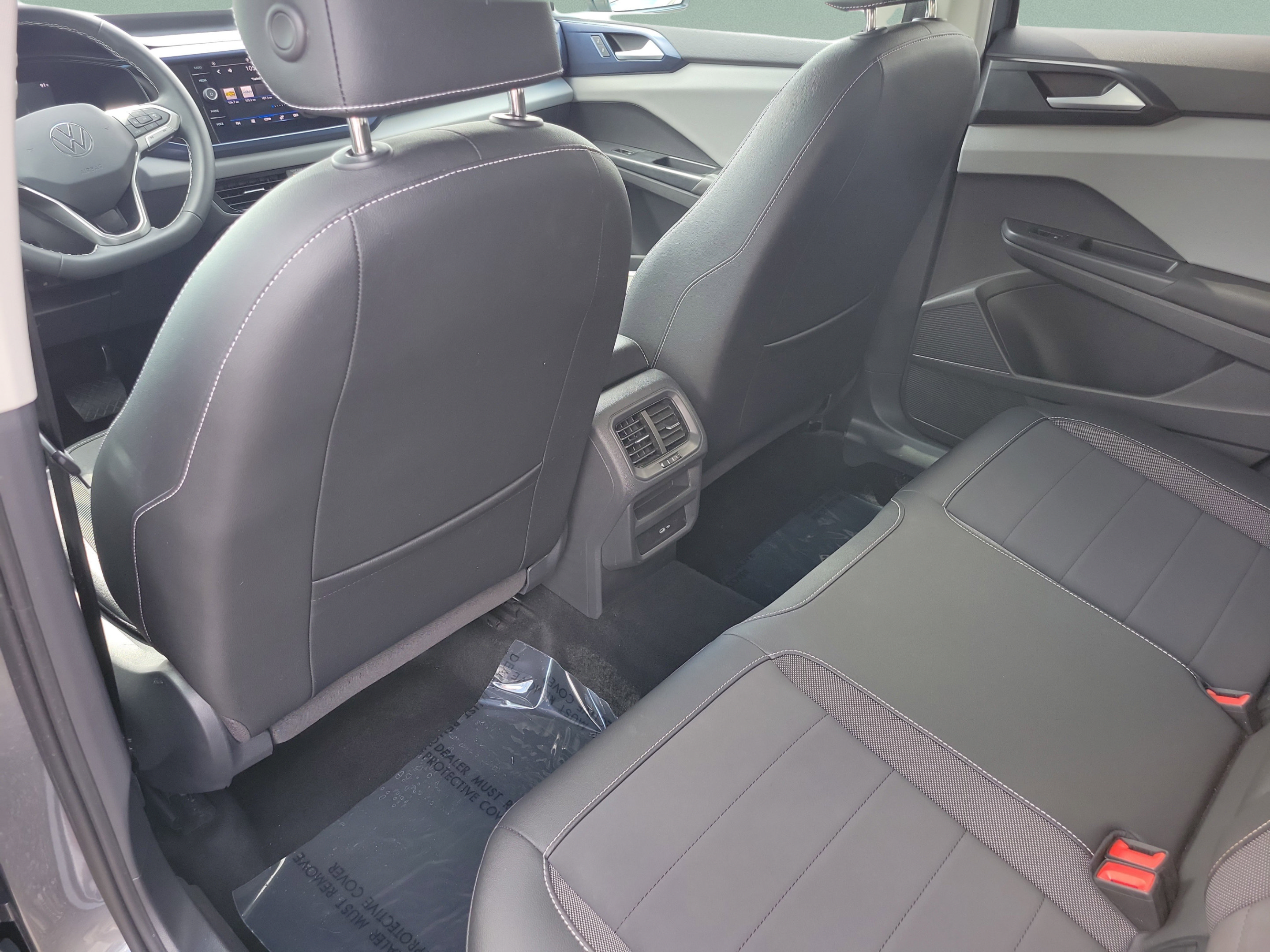 Used 2022 Volkswagen Taos SE FWD image 10