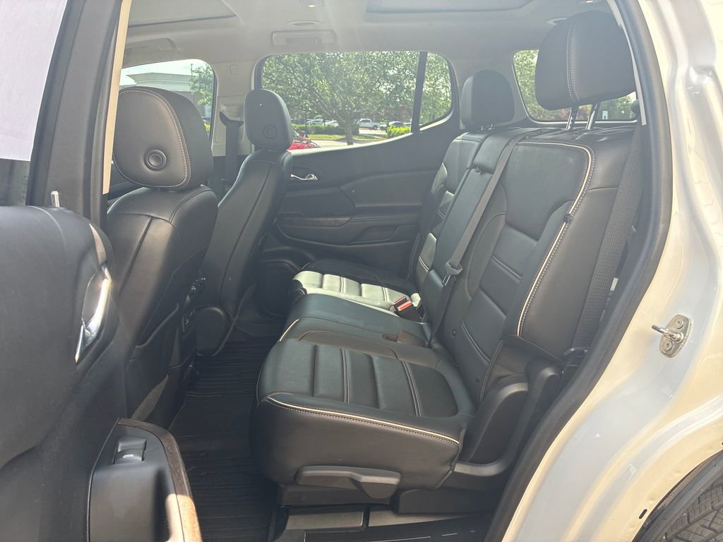 Used 2022 GMC Acadia Denali w/ Denali Ultimate Package FWD image 24