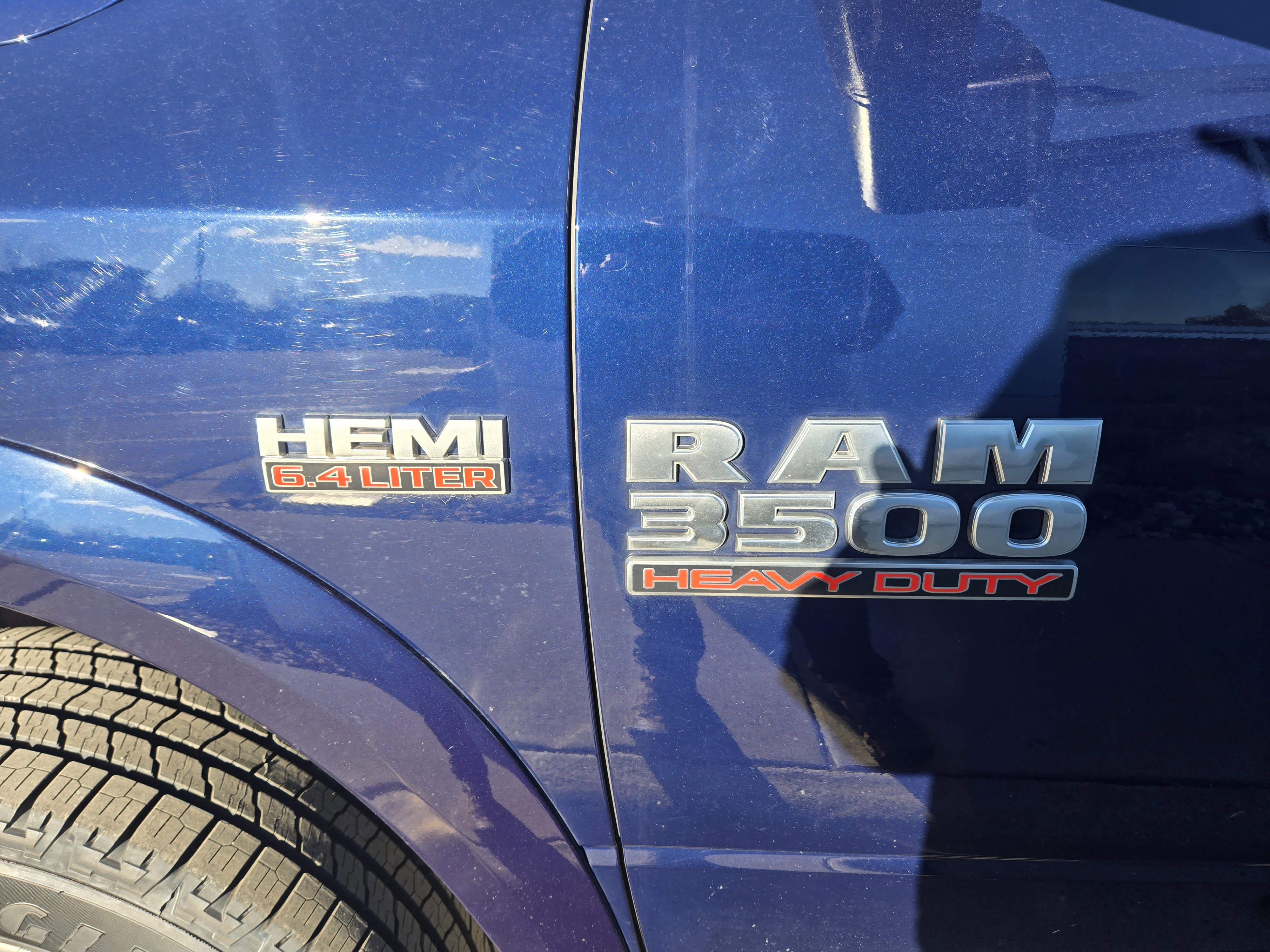 Used 2018 RAM 3500 Laramie Longhorn image 7