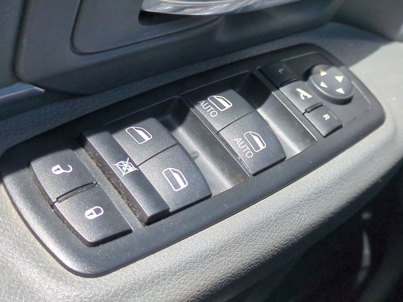 Used 2014 RAM 1500 Outdoorsman AWD/4WD image 28