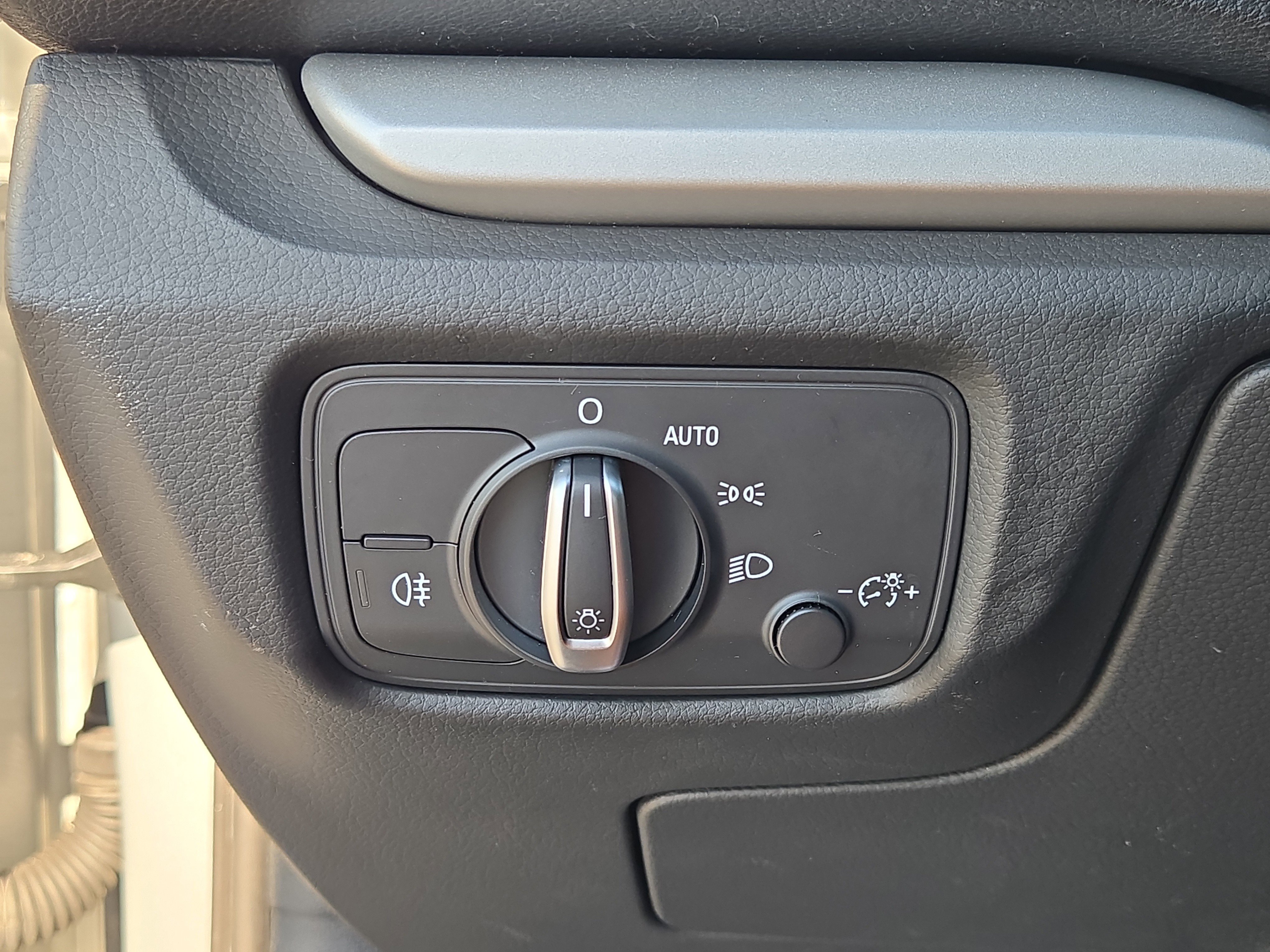 Used 2015 Audi A3 1.8T Premium w/ Audi MMI Navigation Plus image 21