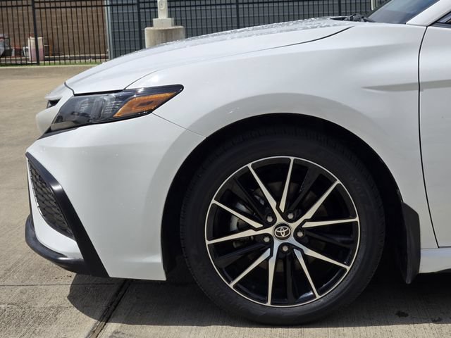 Used 2023 Toyota Camry SE FWD image 6