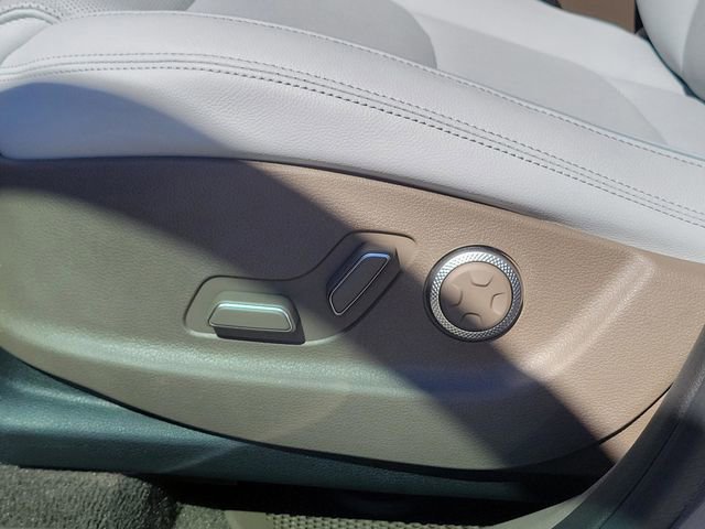 New 2026 Genesis GV70 2.5T Advanced image 27