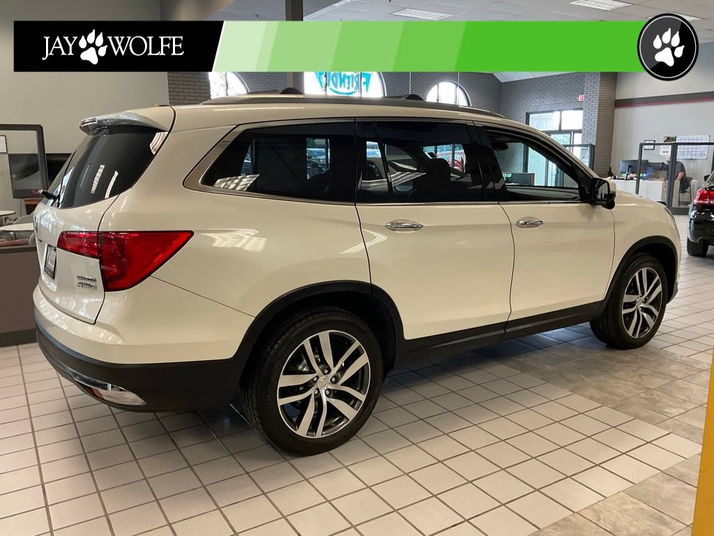Used 2017 Honda Pilot Touring image 6