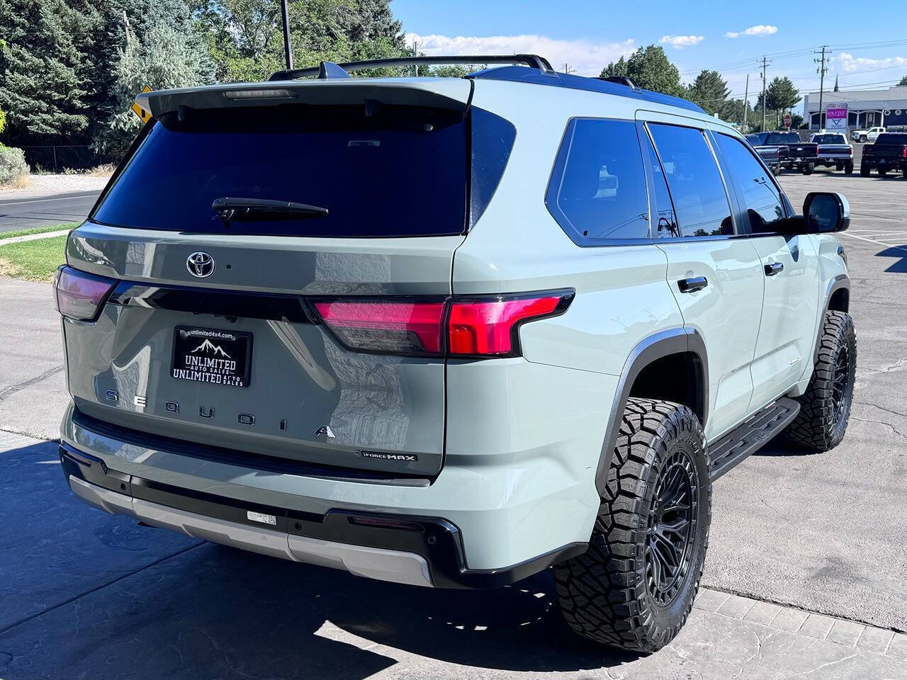 Used 2025 Toyota Sequoia Limited AWD/4WD image 7