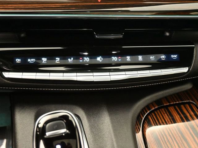 Used 2024 Cadillac Escalade Premium Luxury w/ Performance Package image 15