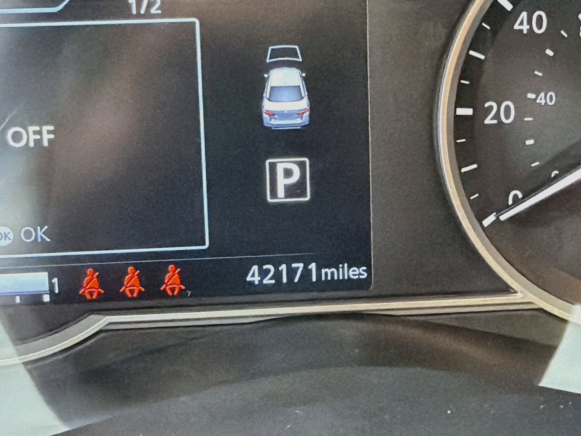 Used 2025 Nissan Versa SV FWD image 19