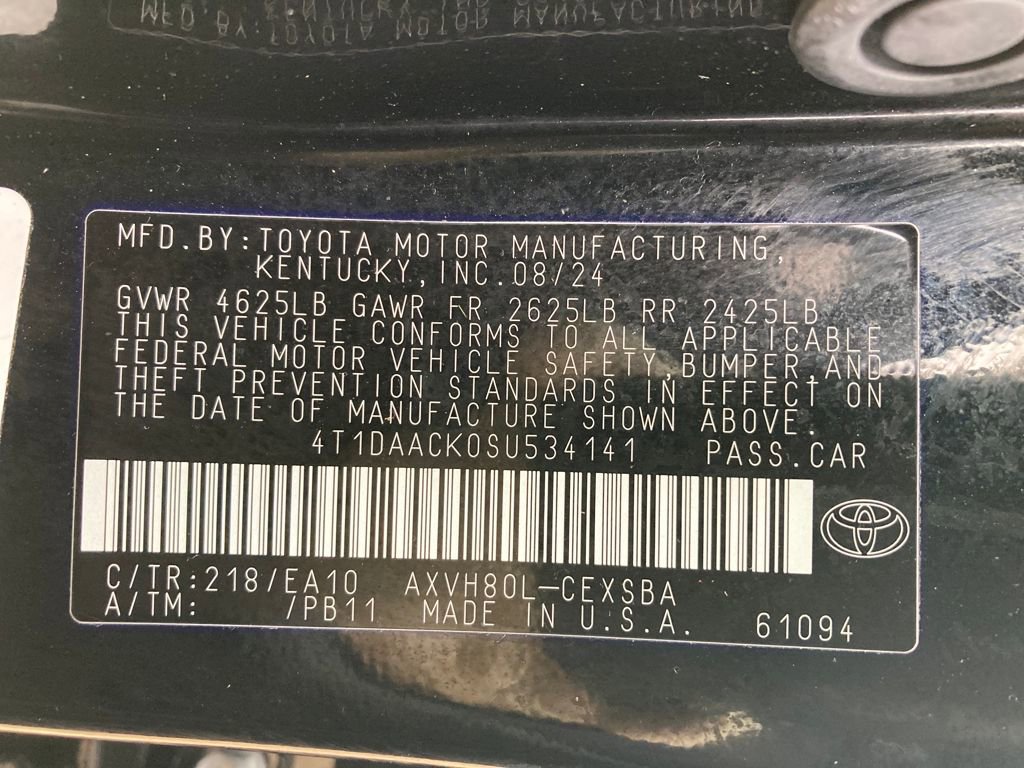 Used 2025 Toyota Camry SE image 30