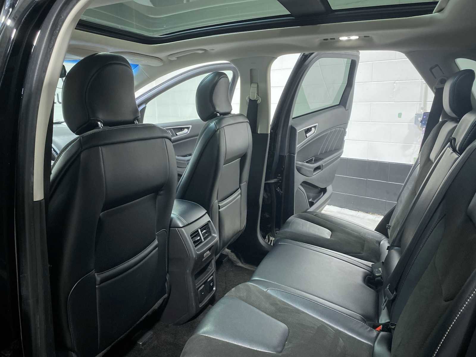 Used 2018 Ford Edge Sport w/ Equipment Group 401A image 12