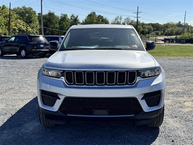 New 2025 Jeep Grand Cherokee Laredo w/ Luxury Tech Group I image 23
