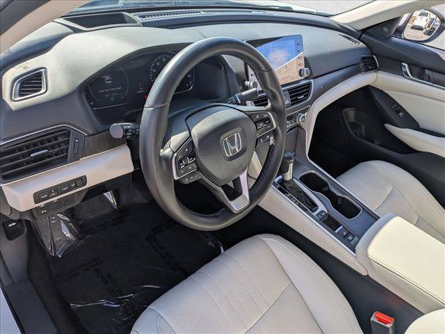 Used 2018 Honda Accord Touring image 10