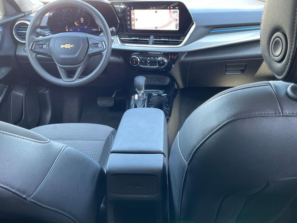 Used 2025 Chevrolet Trax LT image 13