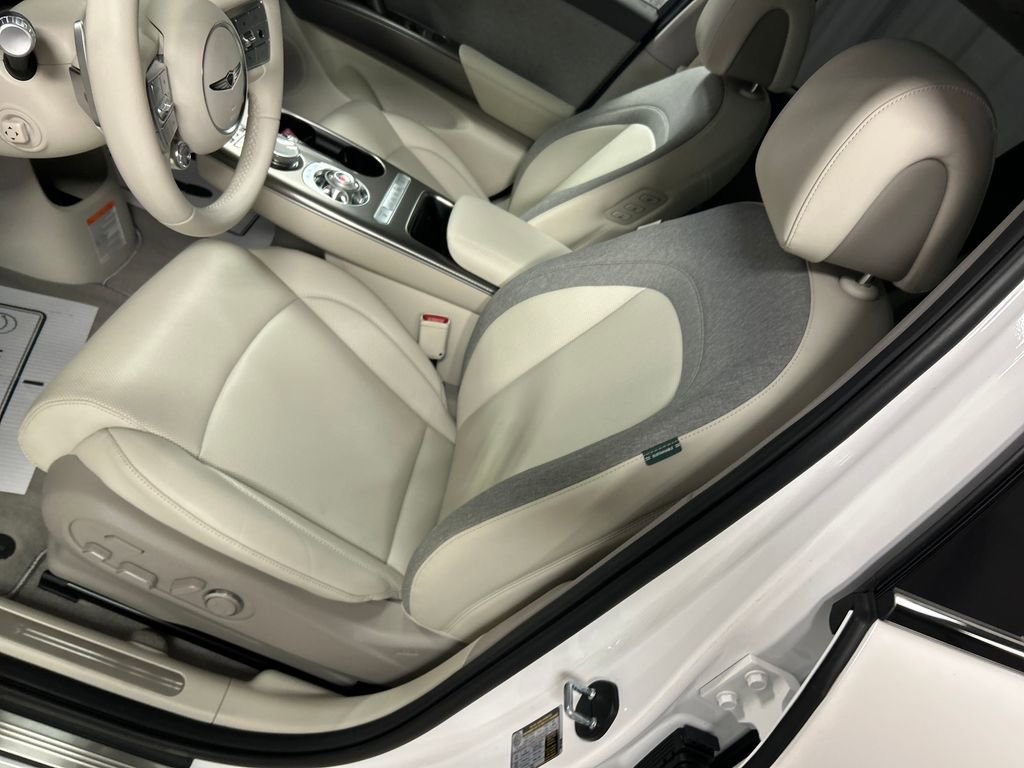 Used 2025 Genesis GV60 RWD image 10