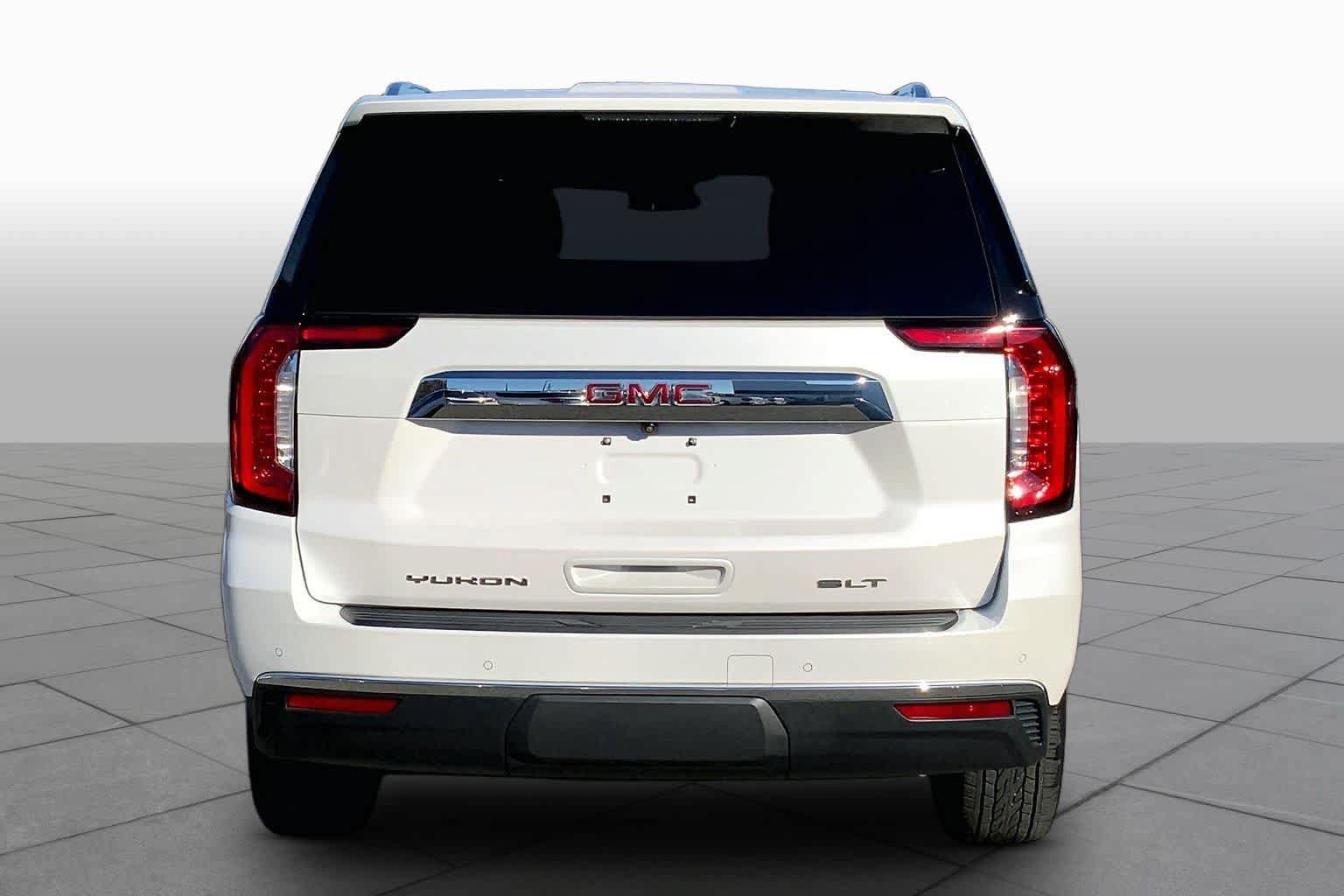 Used 2023 GMC Yukon SLT w/ SLT Premium Package AWD/4WD image 5