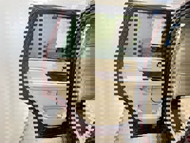 Used 2019 Lincoln Navigator Reserve image 8