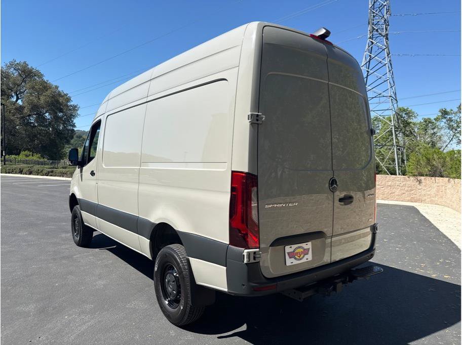 Used 2023 Mercedes-Benz Sprinter 2500 144 Cargo image 9