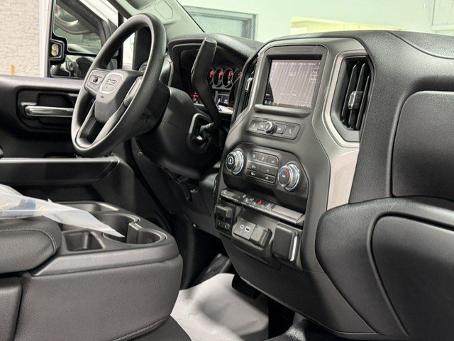 New 2026 GMC Sierra 2500 Pro w/ Convenience Package AWD/4WD image 8