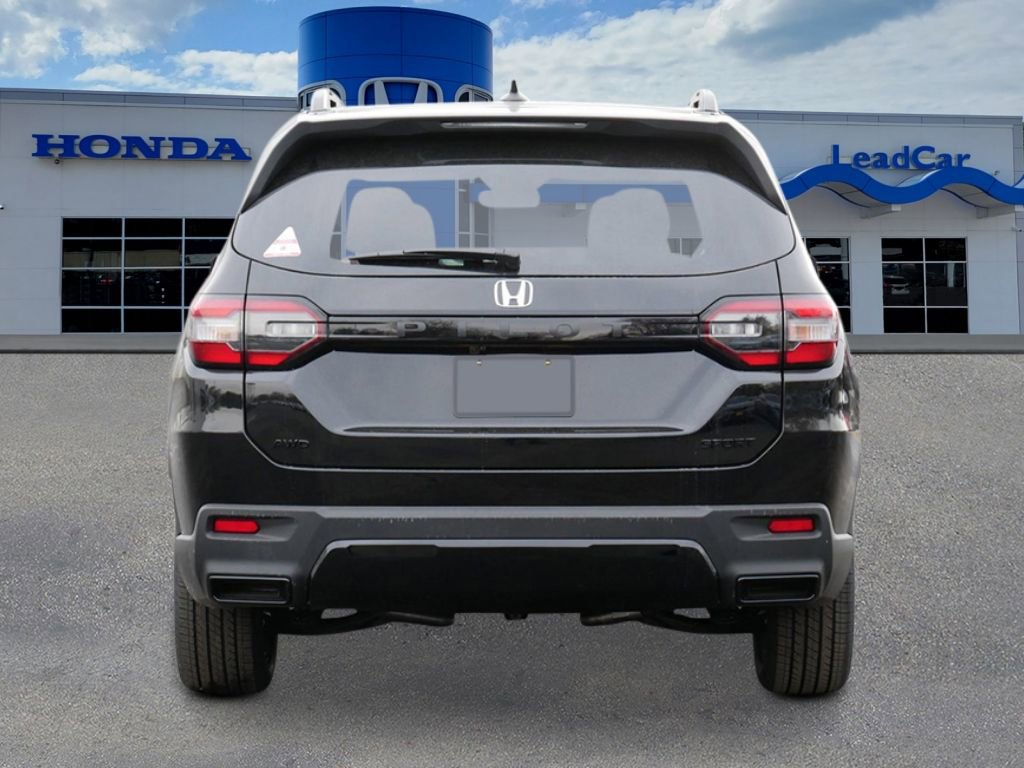 New 2026 Honda Pilot Sport image 4
