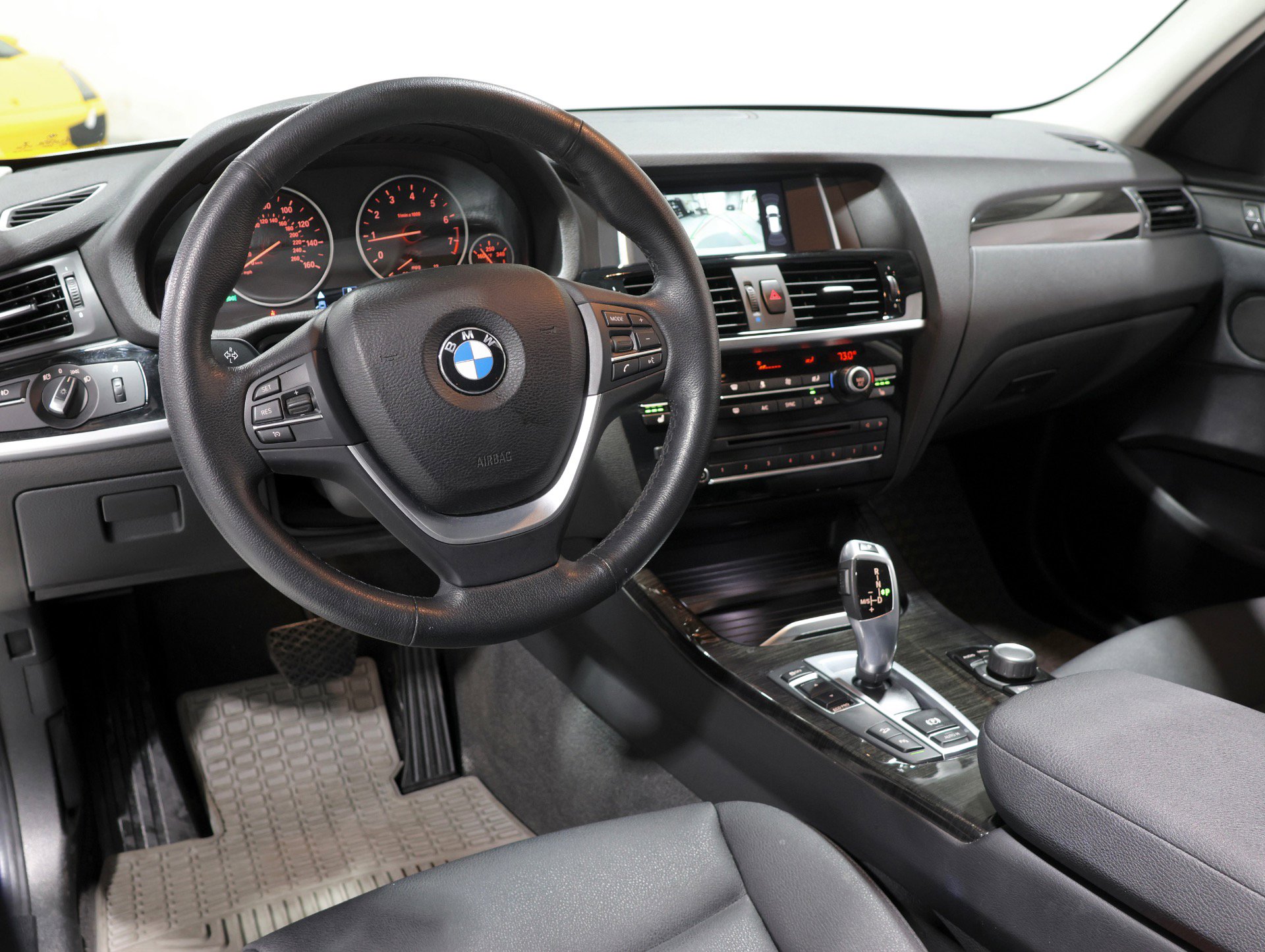 Used 2017 BMW X3 xDrive28i image 2