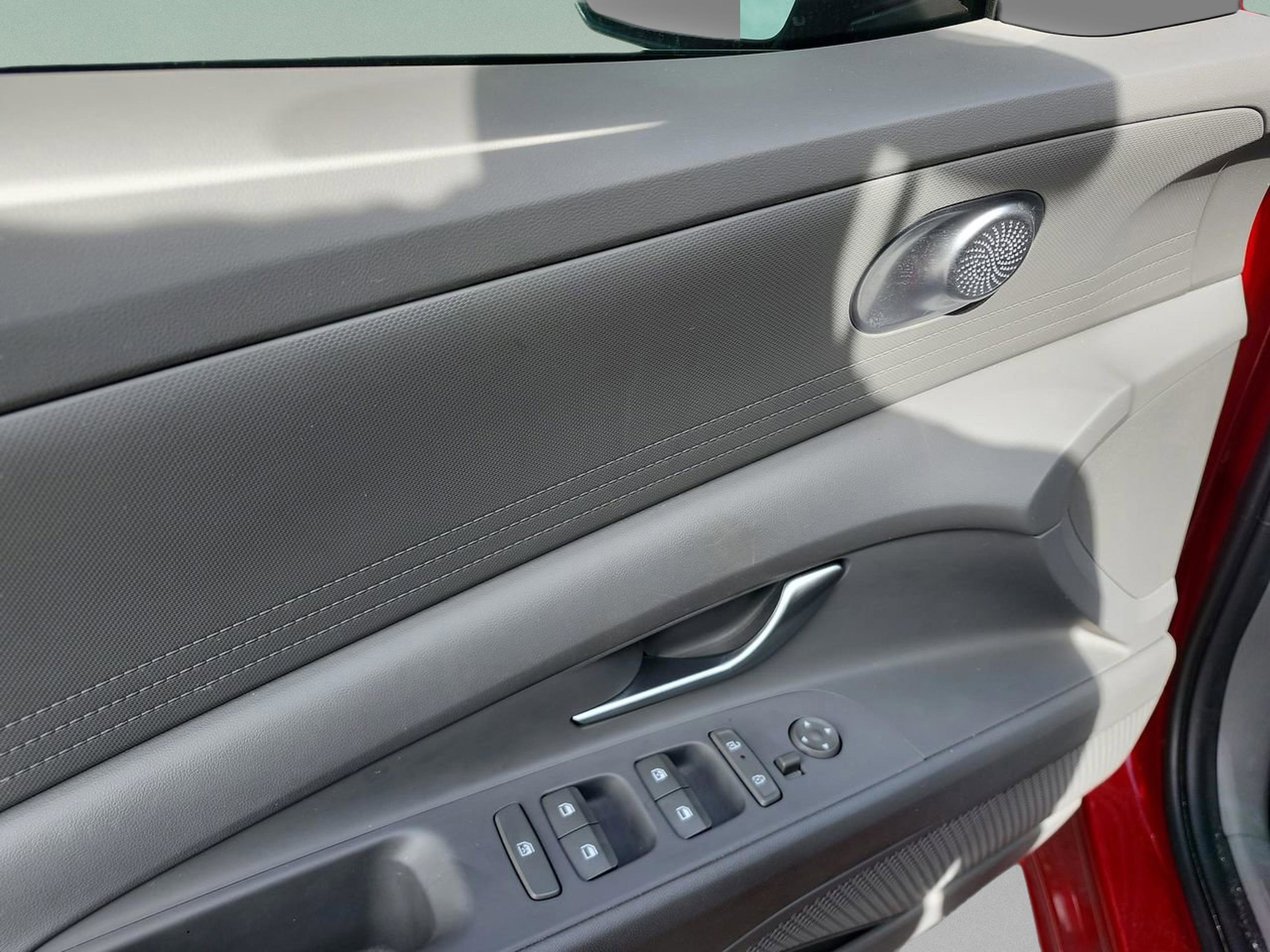 Used 2024 Hyundai Elantra SEL image 15