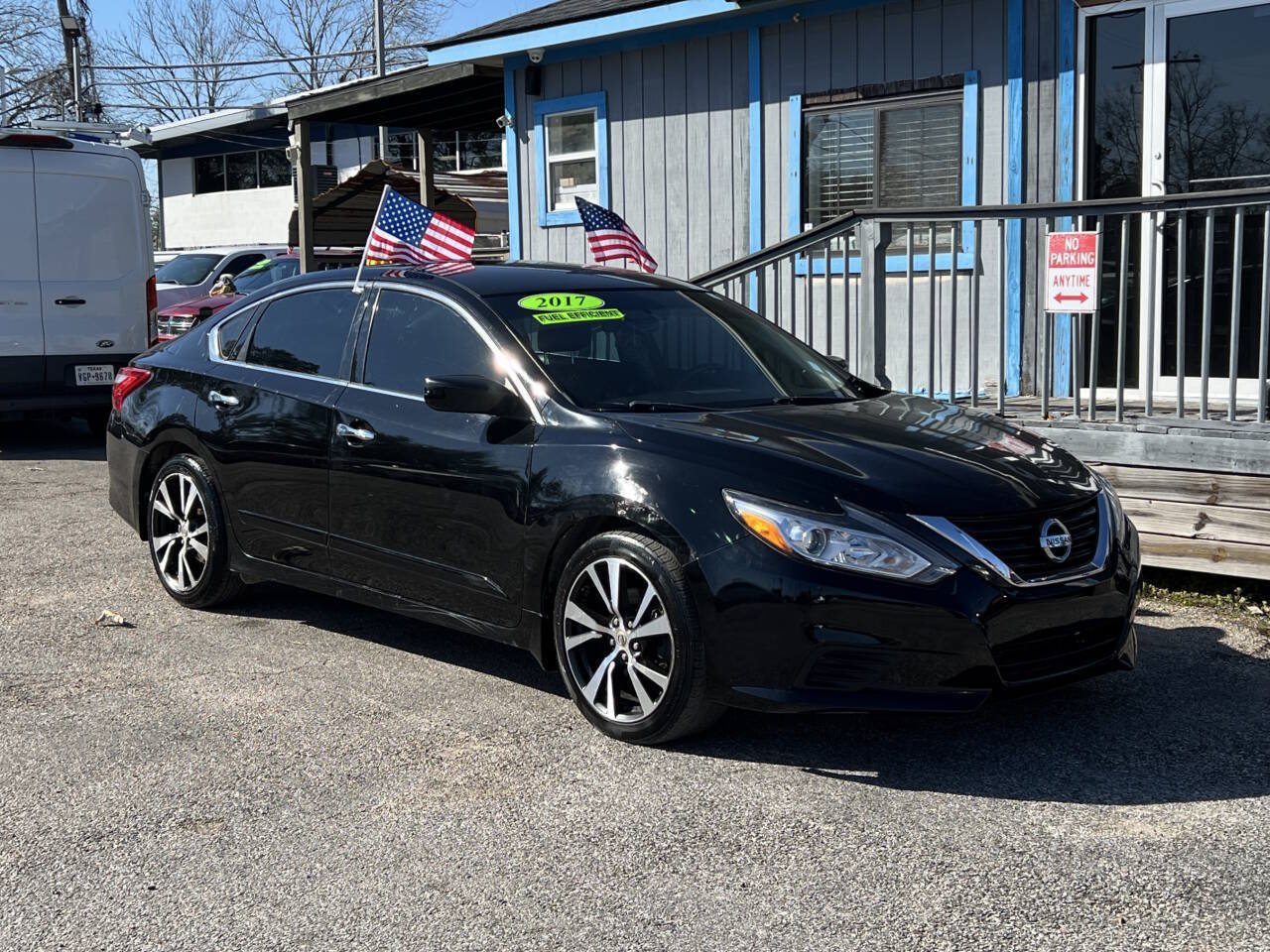 Used 2017 Nissan Altima 2.5 S w/ Power Driver Seat Package FWD image 4