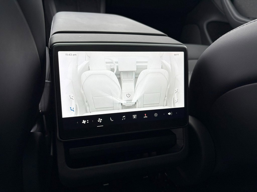 Used 2025 Tesla Model 3 Long Range image 25