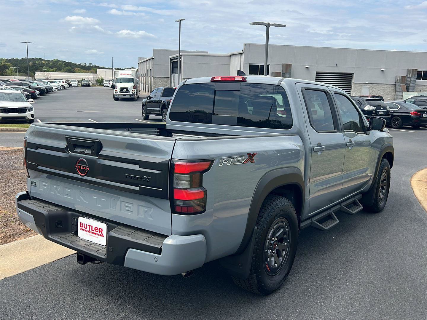 New 2026 Nissan Frontier Pro-X w/ Pro-X Convenience Package RWD image 6