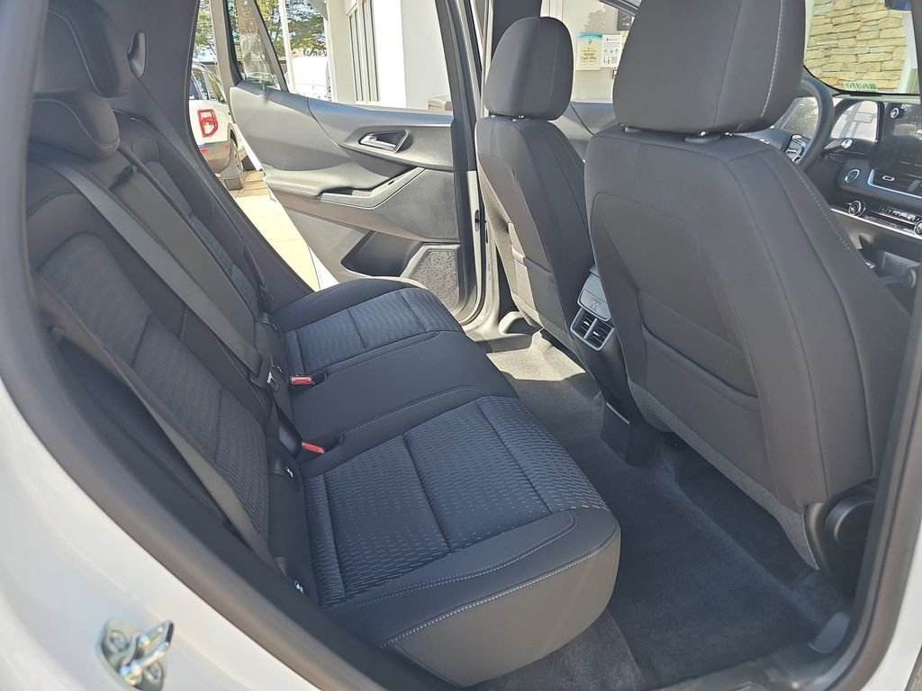 New 2026 Chevrolet Equinox LT image 11