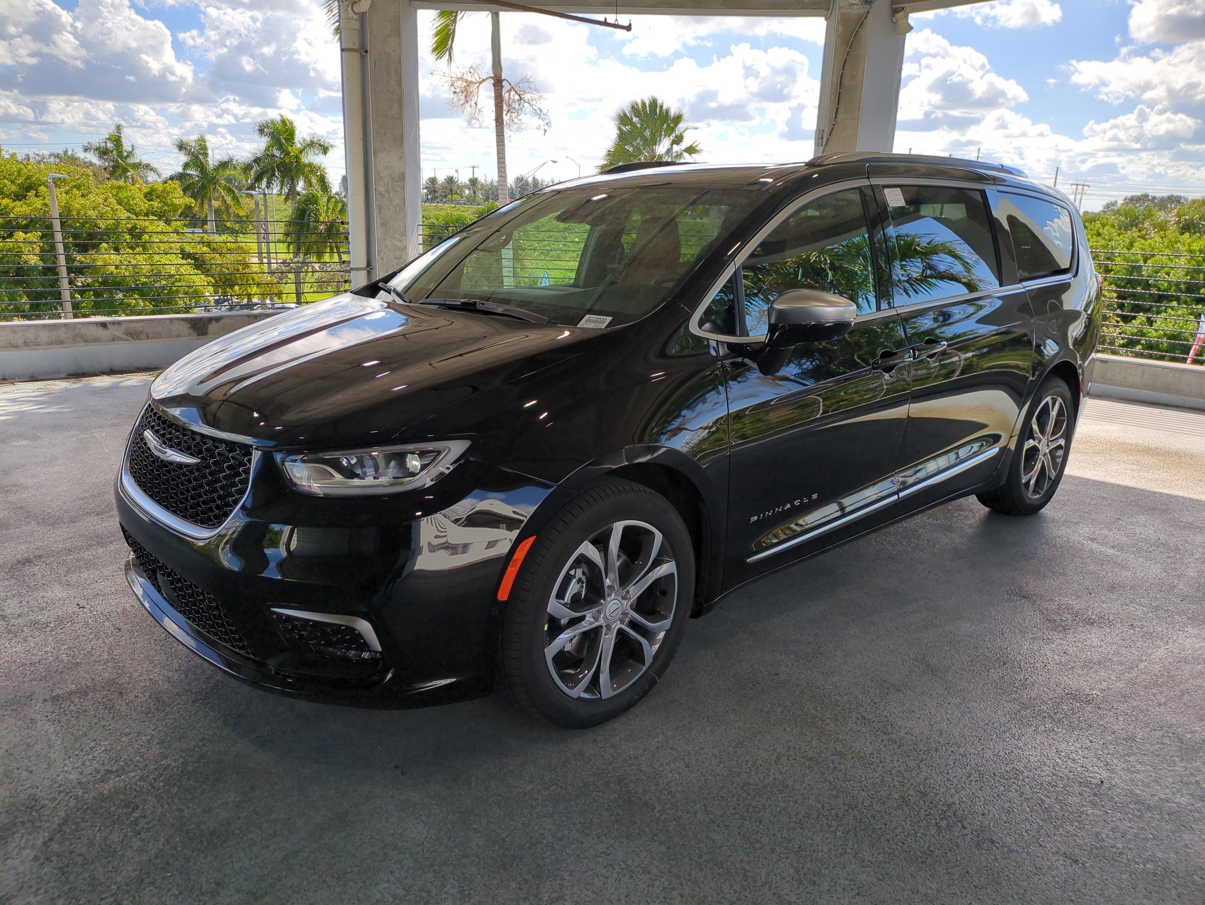 New 2026 Chrysler Pacifica Pinnacle w/ Trailer Tow Group image 9