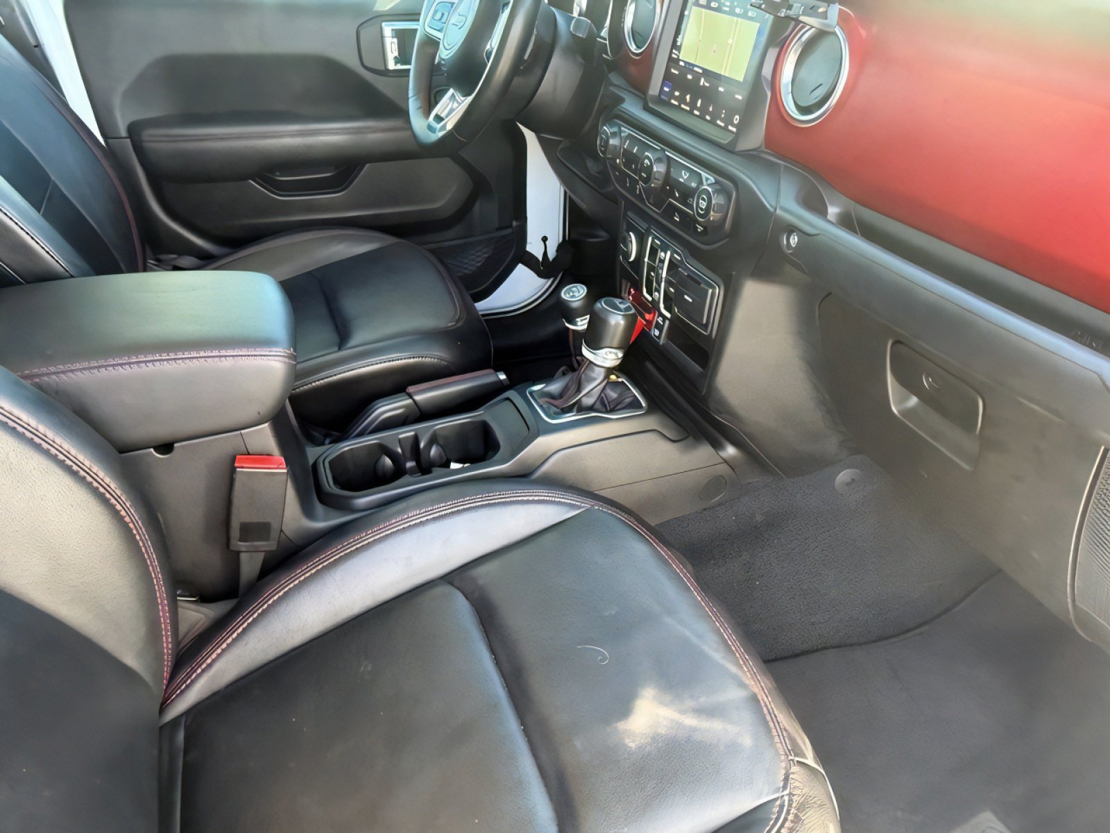 Used 2023 Jeep Gladiator Rubicon w/ Cold Weather Group image 11