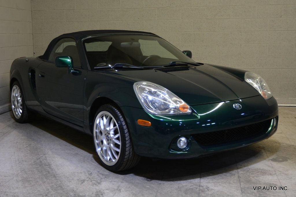 Used 2003 Toyota MR2 image 1