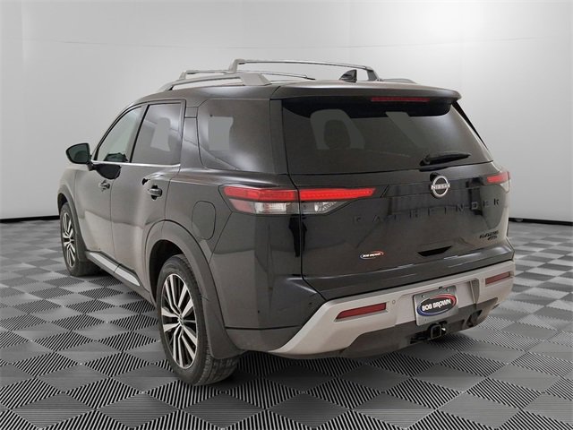 Used 2024 Nissan Pathfinder Platinum w/ Black Appearance Package image 5