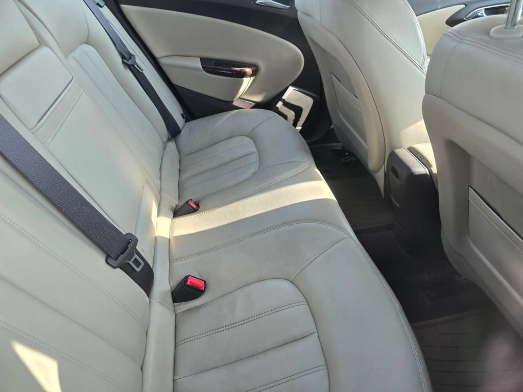 Used 2014 Buick Verano Leather FWD image 12