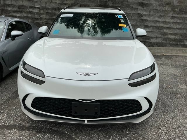 Used 2025 Genesis GV60 Advanced AWD/4WD image 3