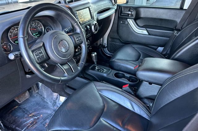Used 2017 Jeep Wrangler Unlimited Sahara w/ Connectivity Group image 11