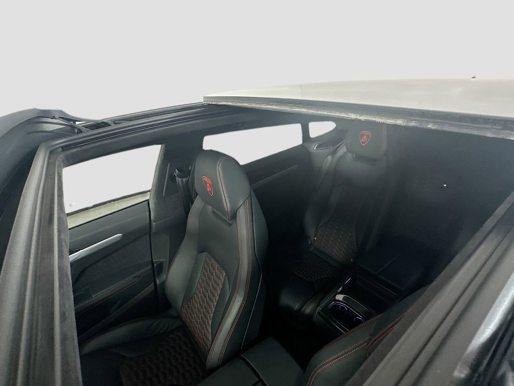 Used 2019 Lamborghini Urus image 14