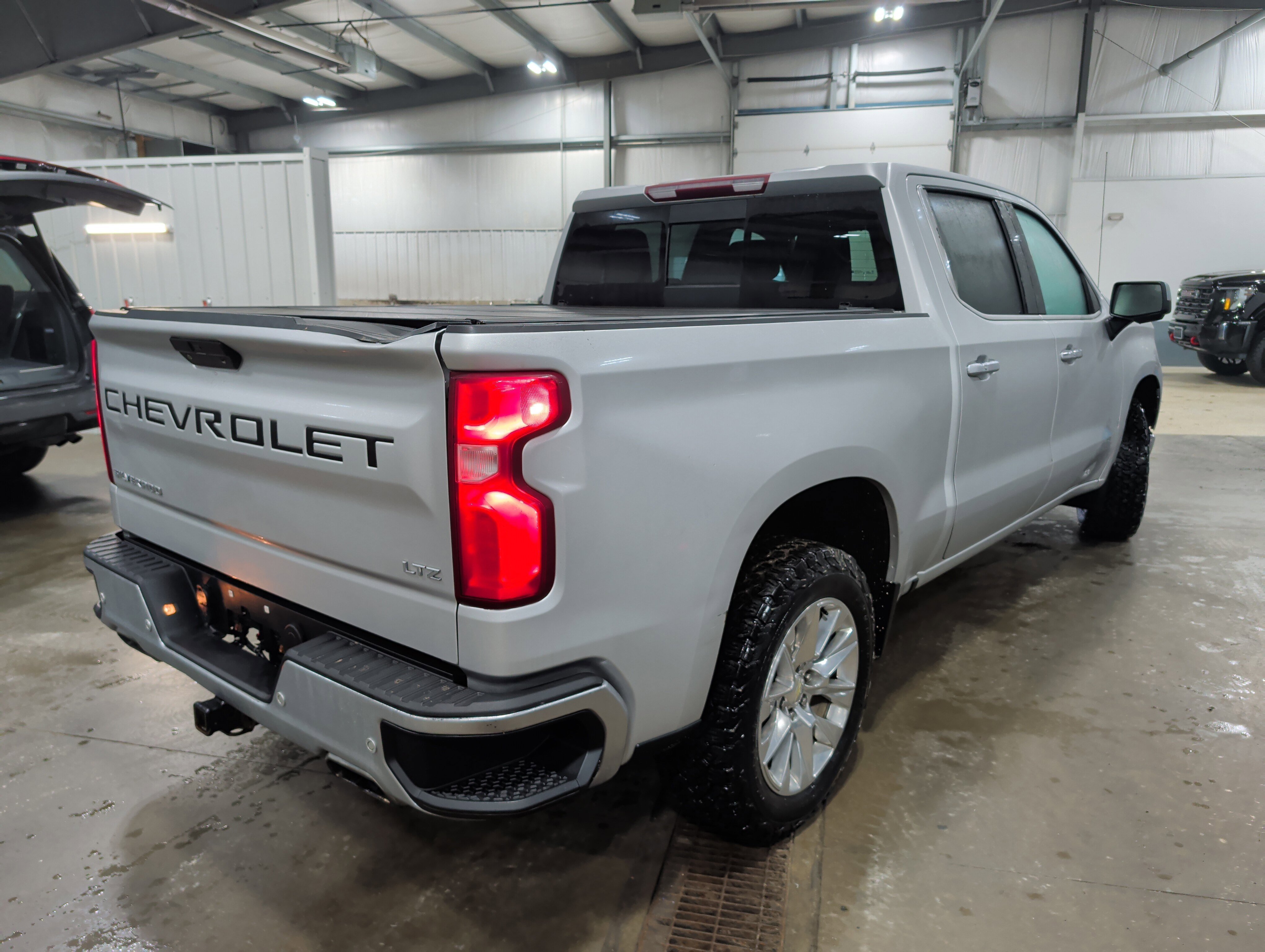 Used 2019 Chevrolet Silverado 1500 LTZ w/ LTZ Plus Package image 3