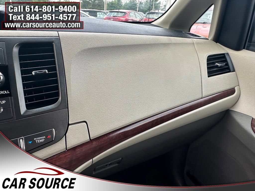 Used 2013 Toyota Sienna XLE AWD/4WD image 20