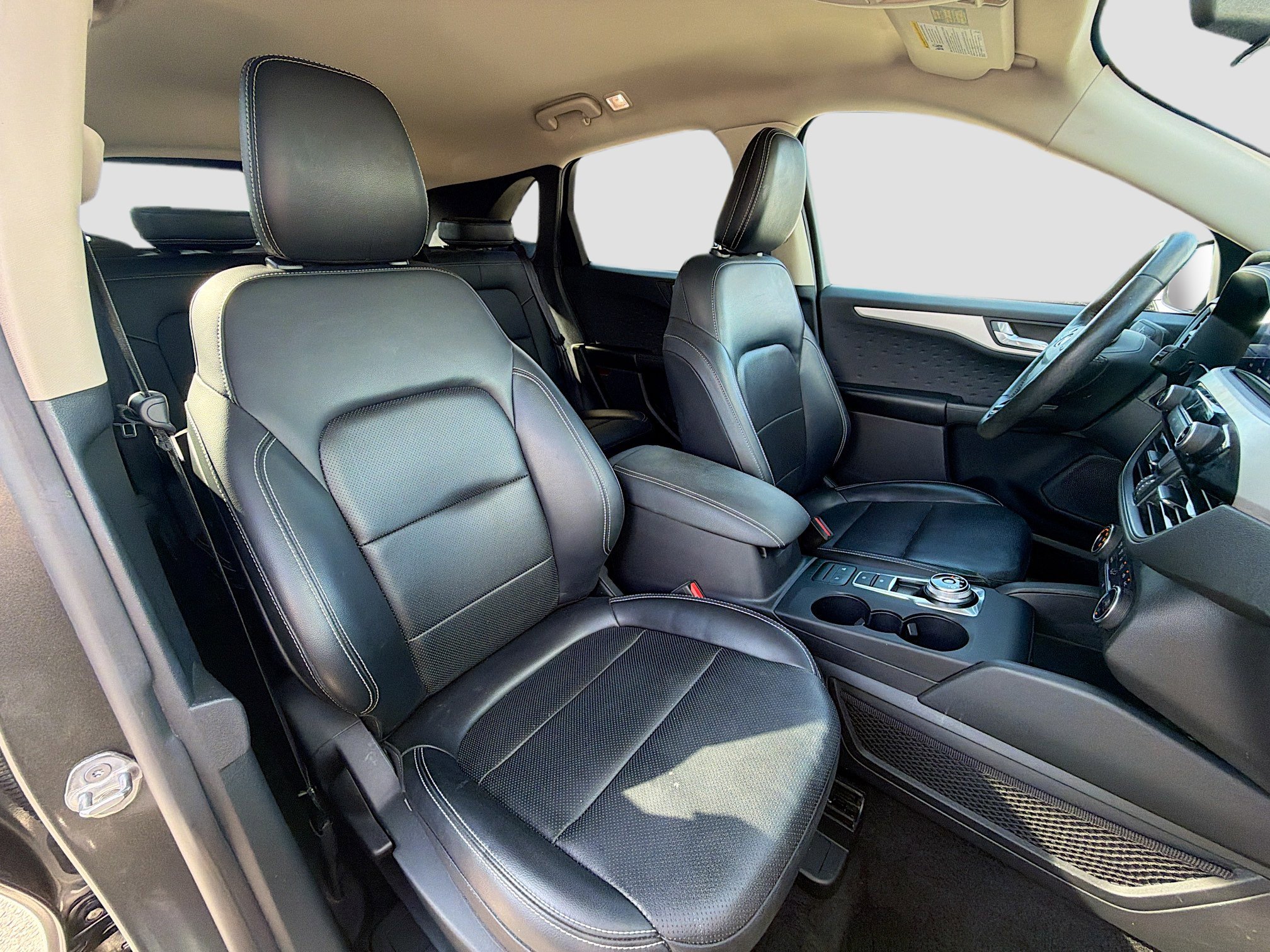 Used 2020 Ford Escape SEL image 15