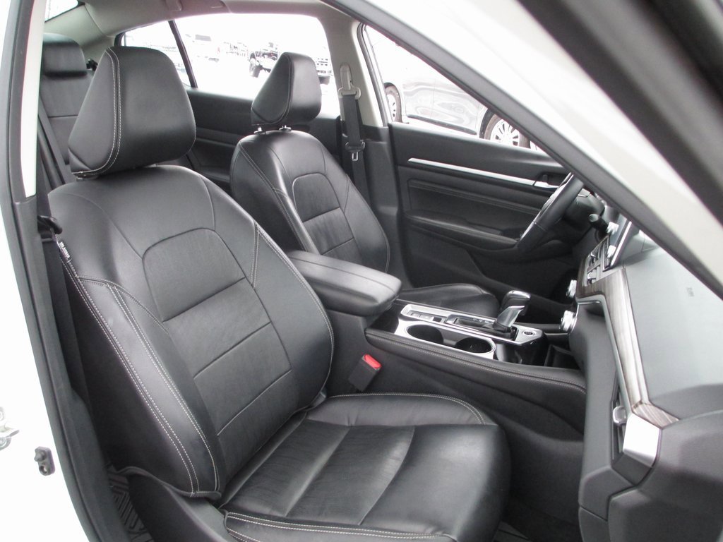 Used 2020 Nissan Altima 2.5 Platinum image 18