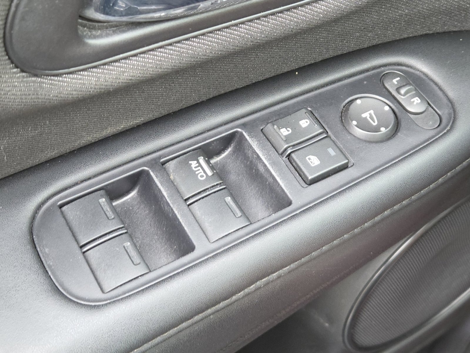 Used 2019 Honda HR-V LX image 26