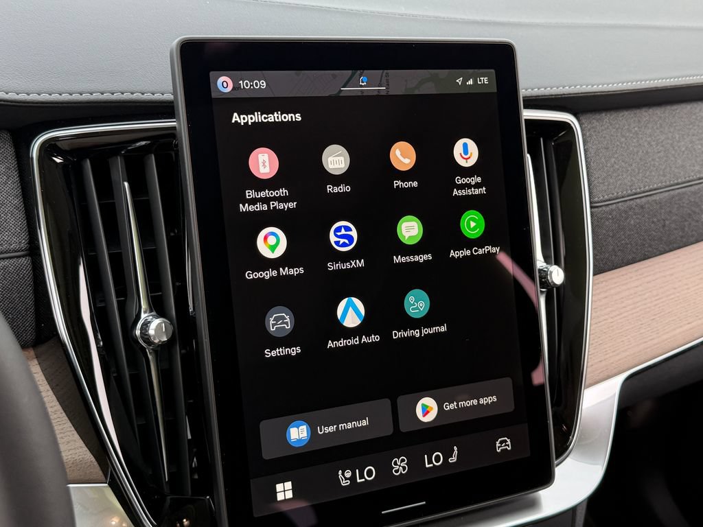 New 2026 Volvo XC90 T8 Plus AWD/4WD image 31