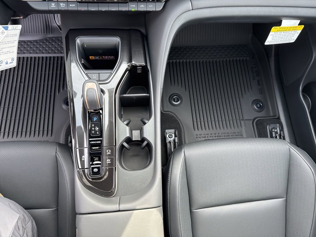 Certified 2025 Toyota Crown Signia w/ Advanced Technology Package image 23