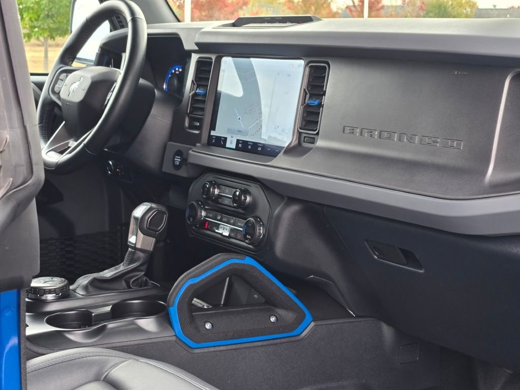 Used 2024 Ford Bronco Black Diamond image 7
