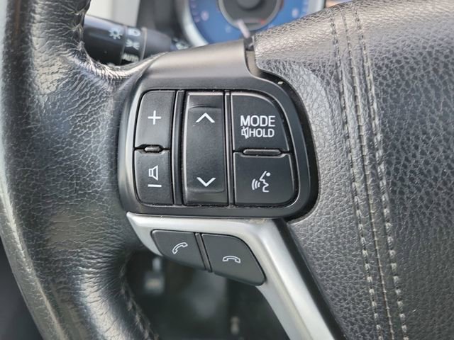 Used 2018 Toyota Sienna XLE image 14