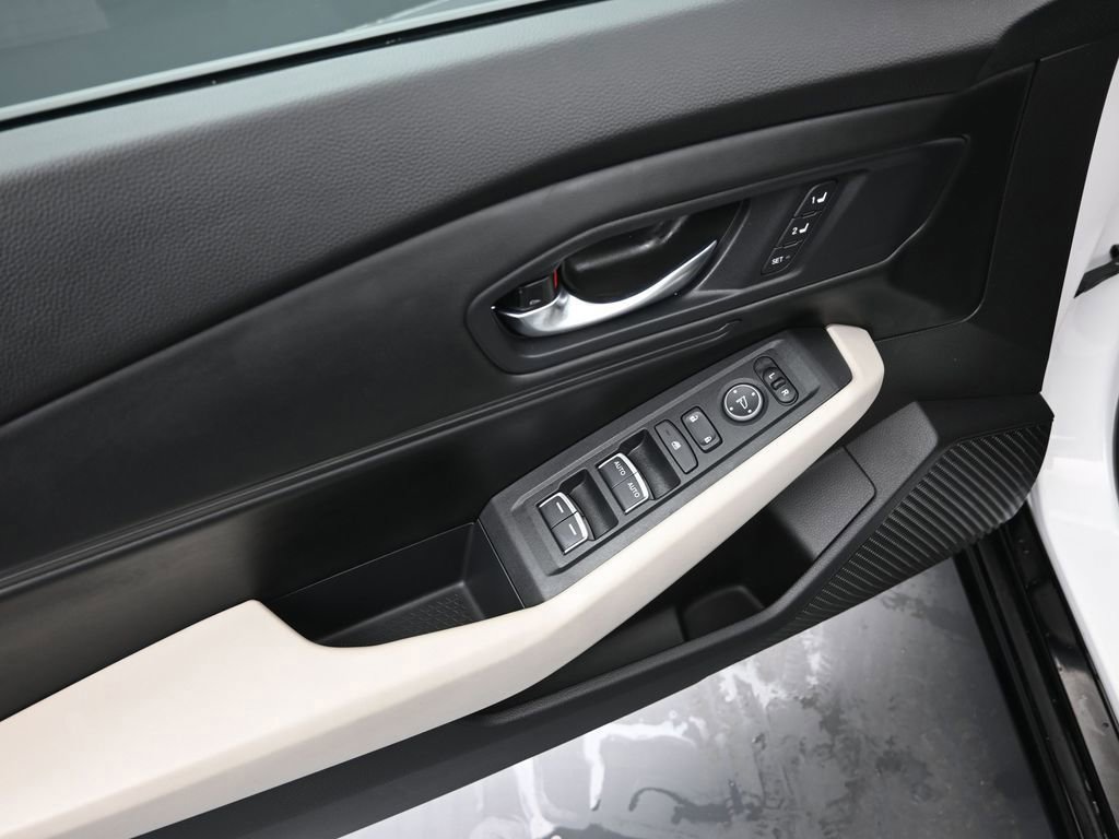 Certified 2024 Honda Accord EX-L image 19