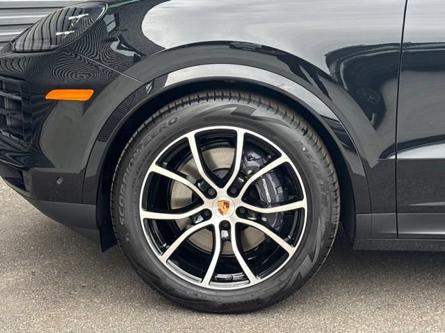 New 2026 Porsche Cayenne AWD/4WD image 11