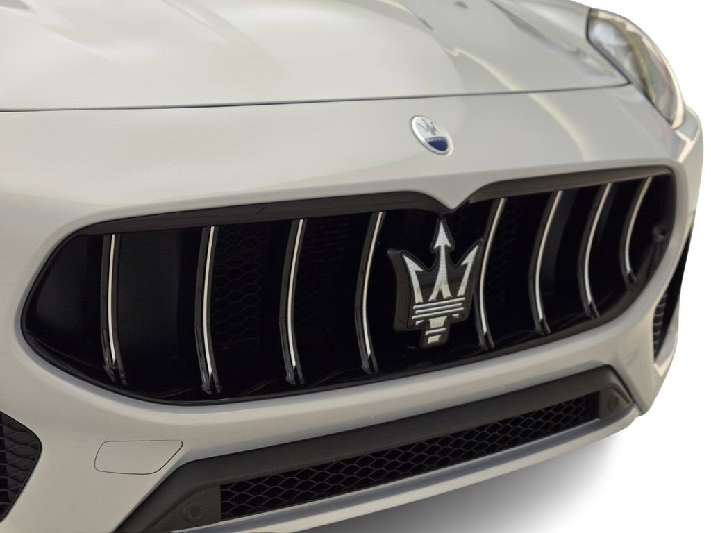Used 2024 Maserati Grecale GT image 4